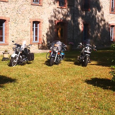 Les Chambres D'Hotes De La Frissonnette Auzelles Екстериор снимка