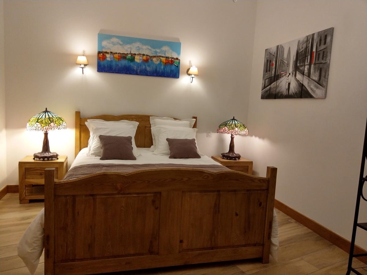 Les Chambres D'Hotes De La Frissonnette Auzelles Екстериор снимка